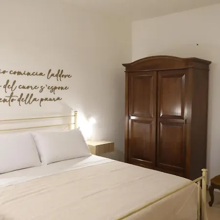 לינה וארוחת בוקר Casina Il Mandorlo